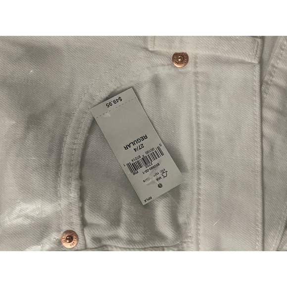 GAP 5” Mid Rise Girlfriend Denim Shorts - WHITE Size 27 - Picture 3 of 5